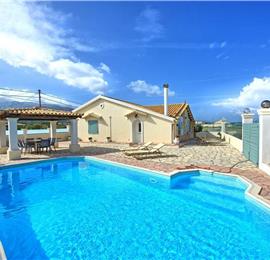 3 bedroom seaside villa with pool, Acharavi, sleeps 6